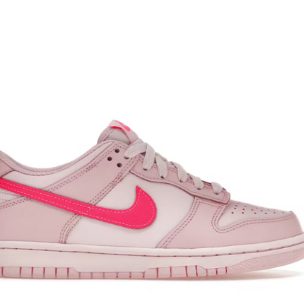 Nike Dunk Low Triple Pink