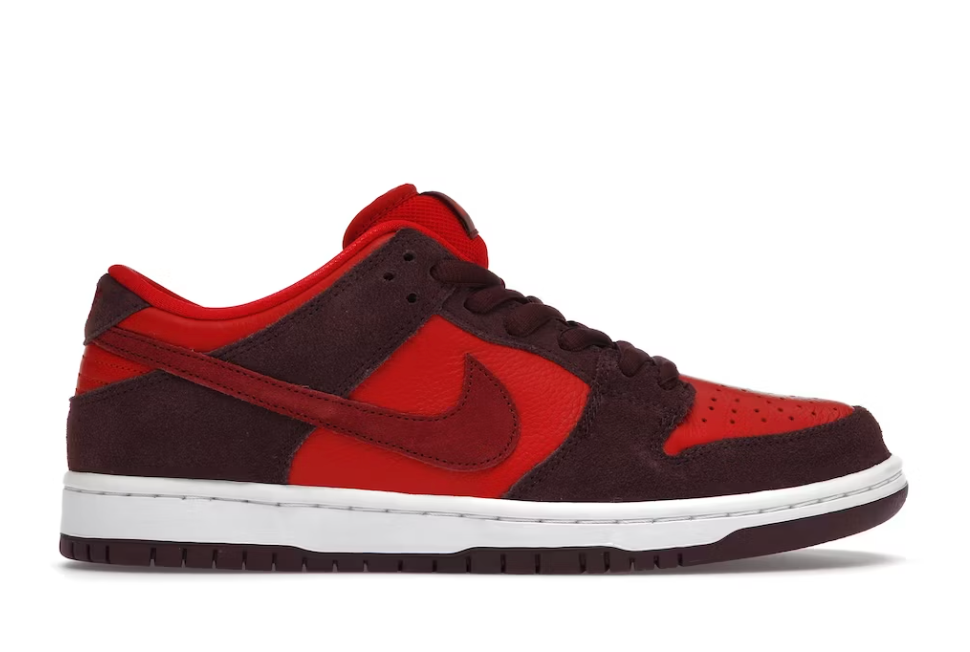 Nike SB Dunk Low Cherry